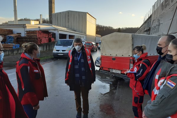 Austrijski veleposlanik u RH i hrvatski veleposlanik u Austriji posjetili potresom pogođena područja 